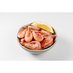 Креветки отварные с лимоном