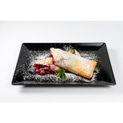 Штрудель с вишней